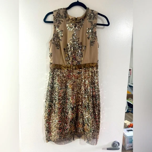 green emerald velvet dress ELIE TAHARI Size 8 Gold Cotton Blend One Shoulder Cocktail Dress – Sui  Generis Designer Consignment main image 0